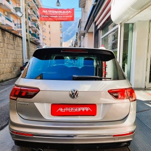 VOLKSWAGEN - TIGUAN