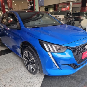 PEUGEOT - 208