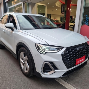 AUDI - Q3