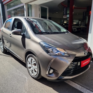 TOYOTA - YARIS