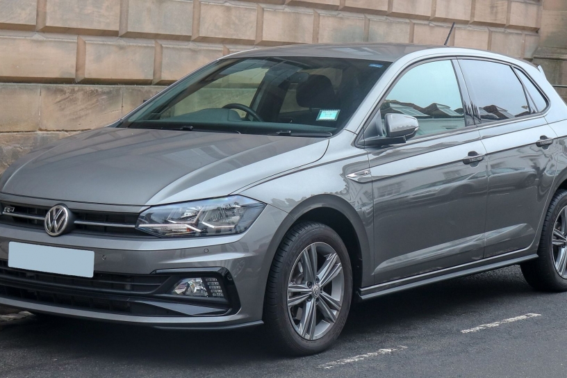 VOLKSWAGEN - POLO