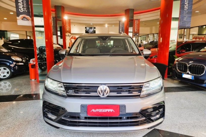 VOLKSWAGEN - TIGUAN