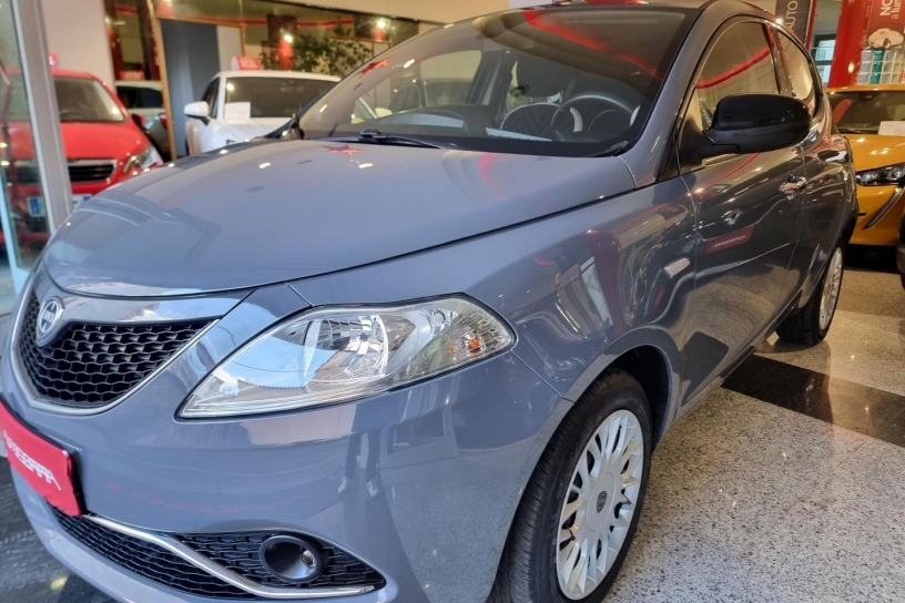 LANCIA - YPSILON