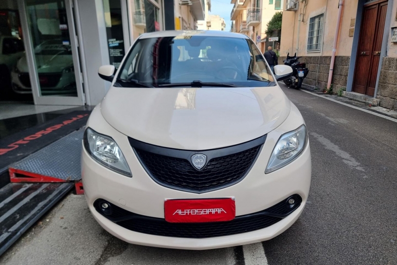 LANCIA - YPSILON